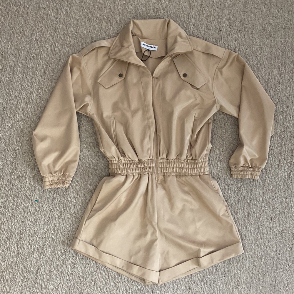 61. NEW! NONchalant Revolve Tan Jaci Romper Zip Up Satin Jumpsuit size Small - Picture 9 of 9
